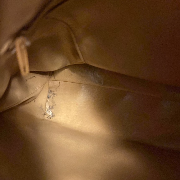 Stuart Weitzman Beige Gloss Checked Dotcom Napa handbag. - Picture 8 of 8